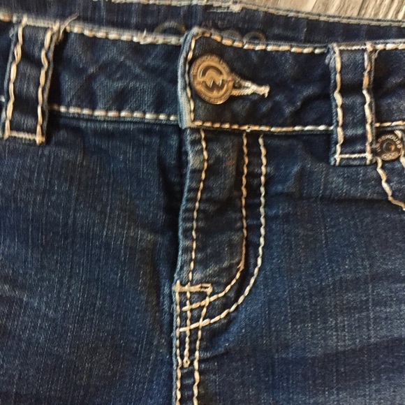 Ladies Denim shorts, size 4 - Picture 4 of 7